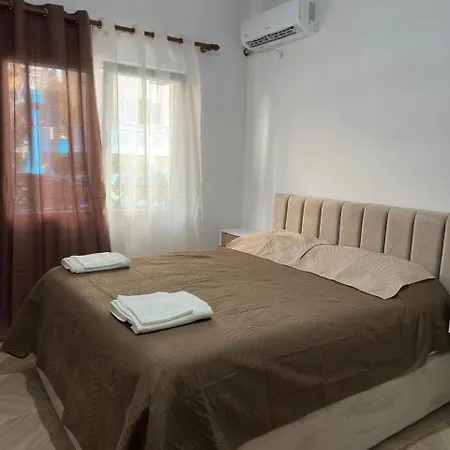 Appartement Mali I Robit Golem (Tirana)
