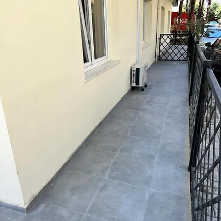 Mali I Robit Appartement Golem (Tirana)