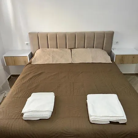 Mali I Robit Appartement Golem (Tirana)
