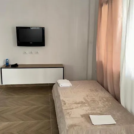 Appartement Mali I Robit Golem (Tirana)
